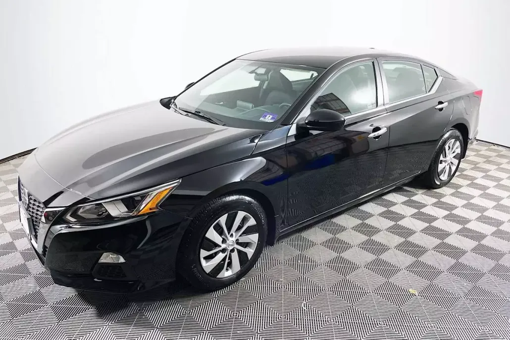 2019 Nissan Altima 2.5 S photo 1