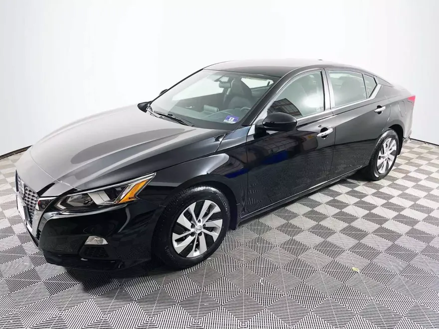 2019 Nissan Altima 2.5 S photo 1