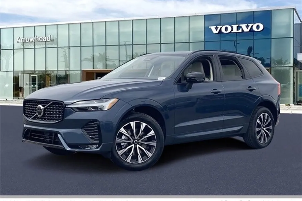 2025 Volvo XC60 B5 Core photo 1