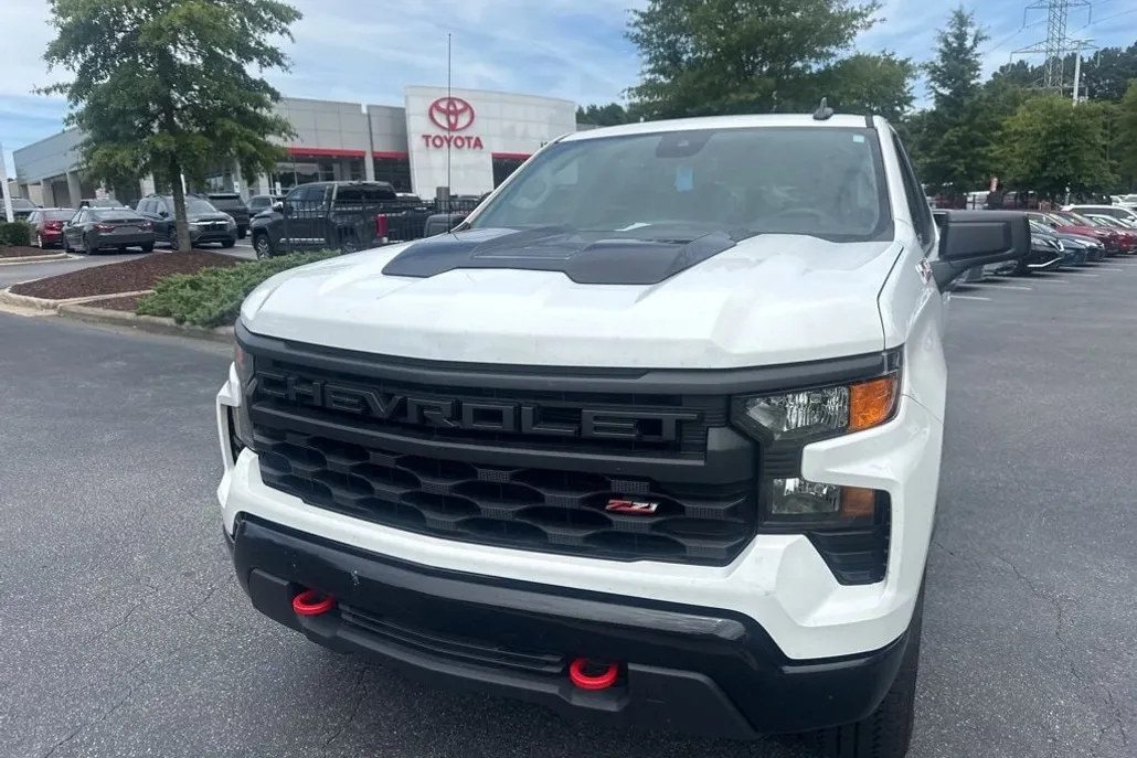 2024 Chevrolet Silverado 1500 Custom Trail Boss photo 1