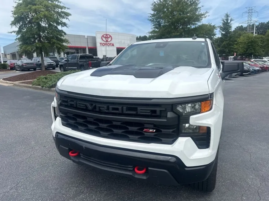 2024 Chevrolet Silverado 1500 Custom Trail Boss photo 1