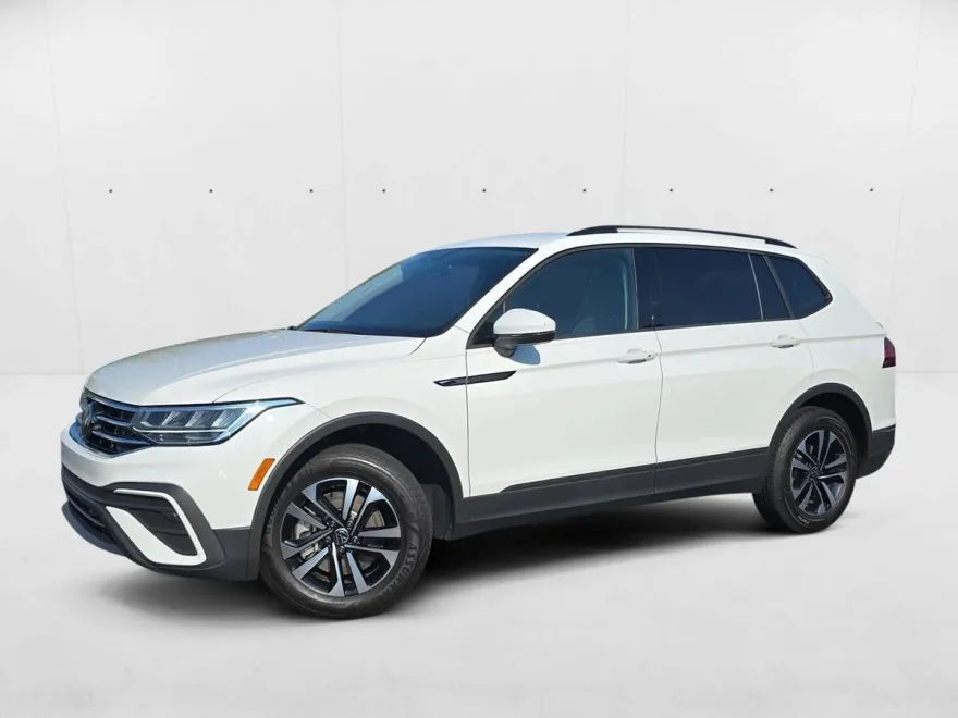 2023 Volkswagen Tiguan S photo 1
