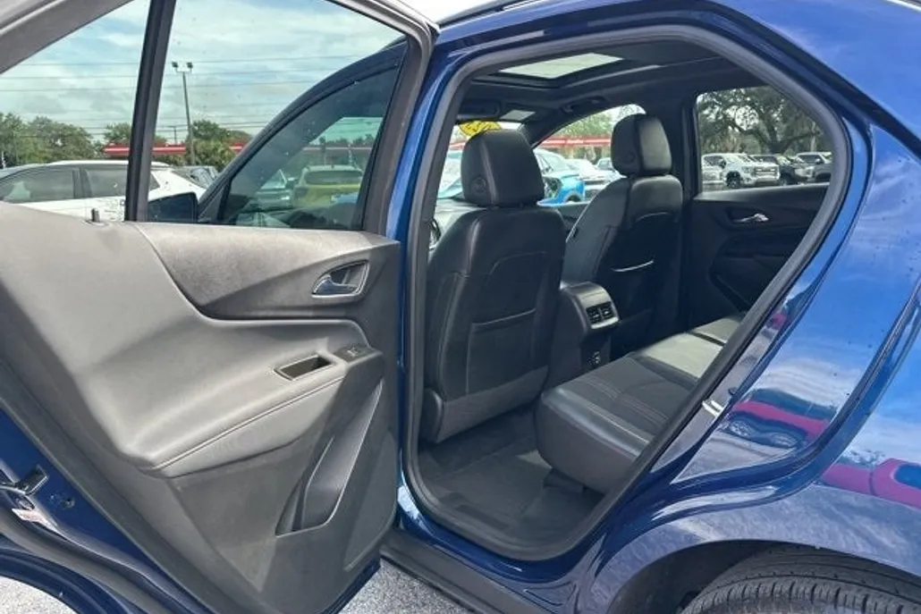 2023 Chevrolet Equinox RS photo 1