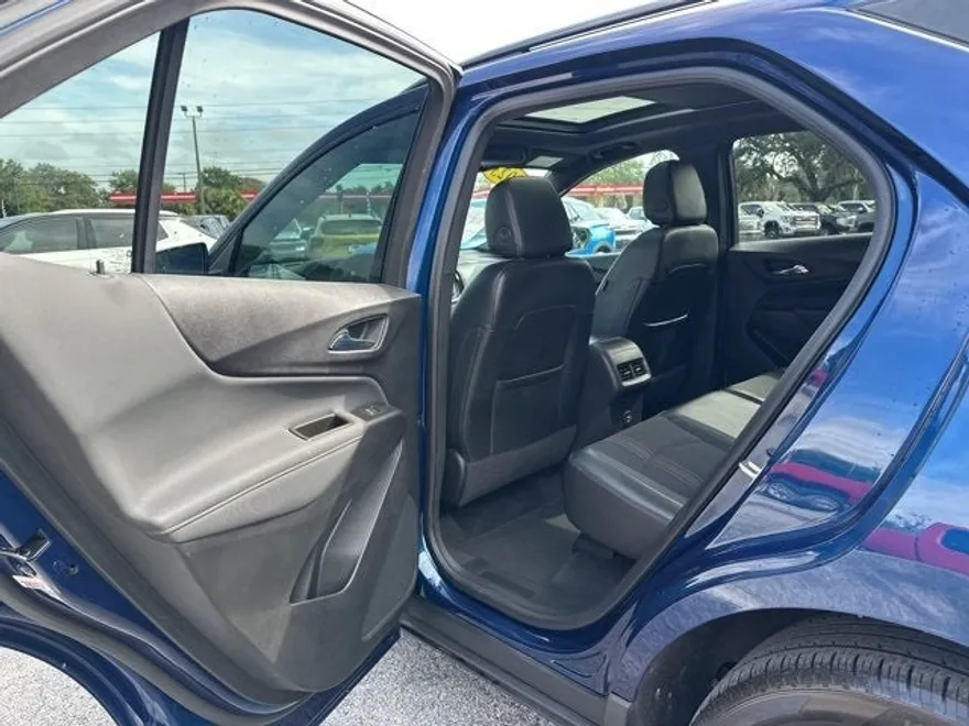 2023 Chevrolet Equinox RS photo 1