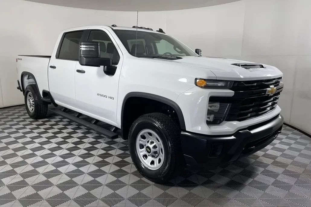 2026 Chevrolet Silverado 2500HD Work Truck photo 1