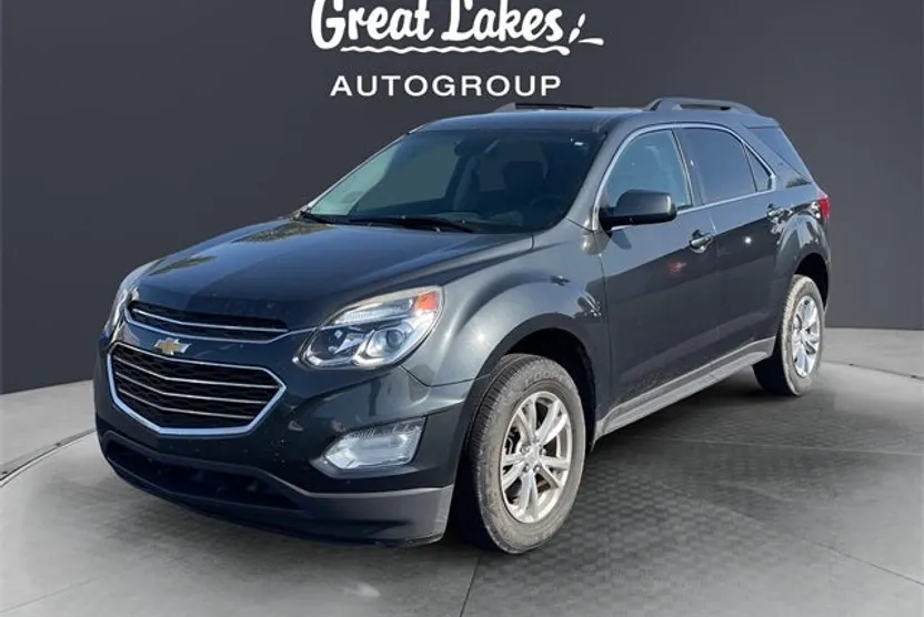 2017 Chevrolet Equinox LT photo 1