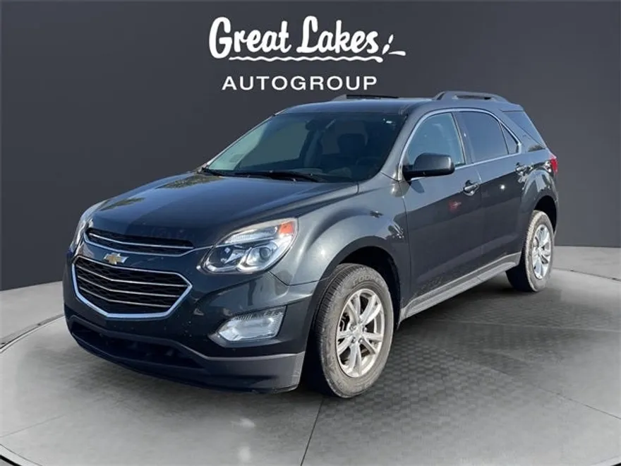 2017 Chevrolet Equinox LT photo 1
