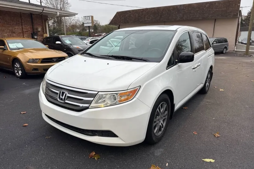 2013 Honda Odyssey EX-L photo 1