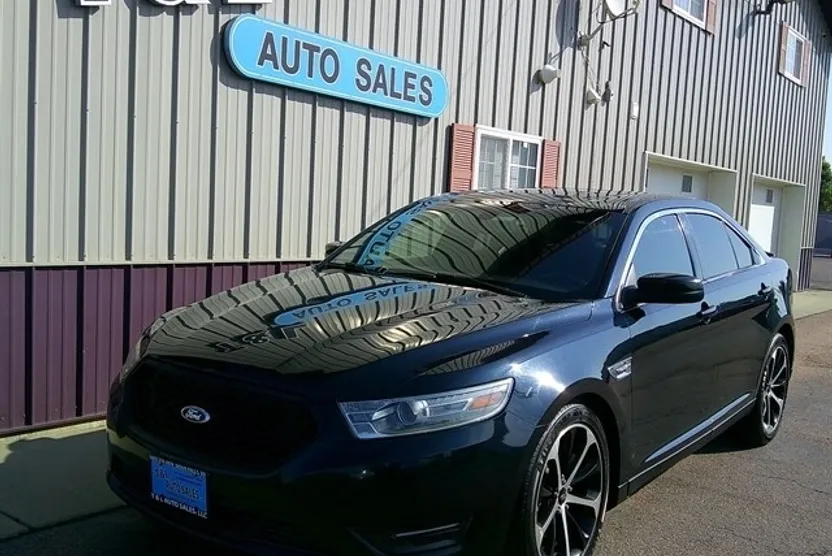 2014 Ford Taurus SEL photo 1