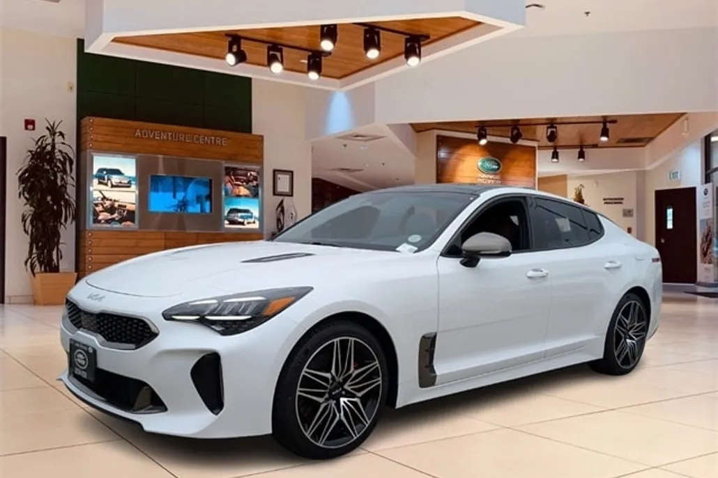 2022 Kia Stinger GT1 photo 1