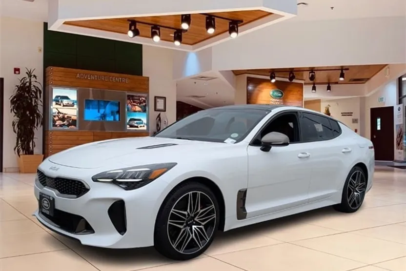 2022 Kia Stinger GT1 photo 1