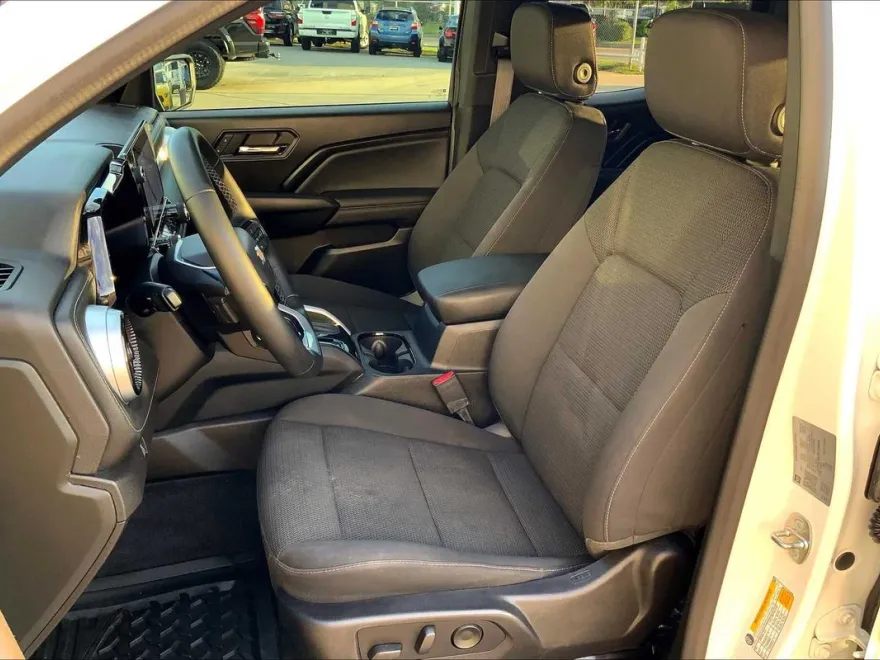 2023 Chevrolet Colorado LT photo 7