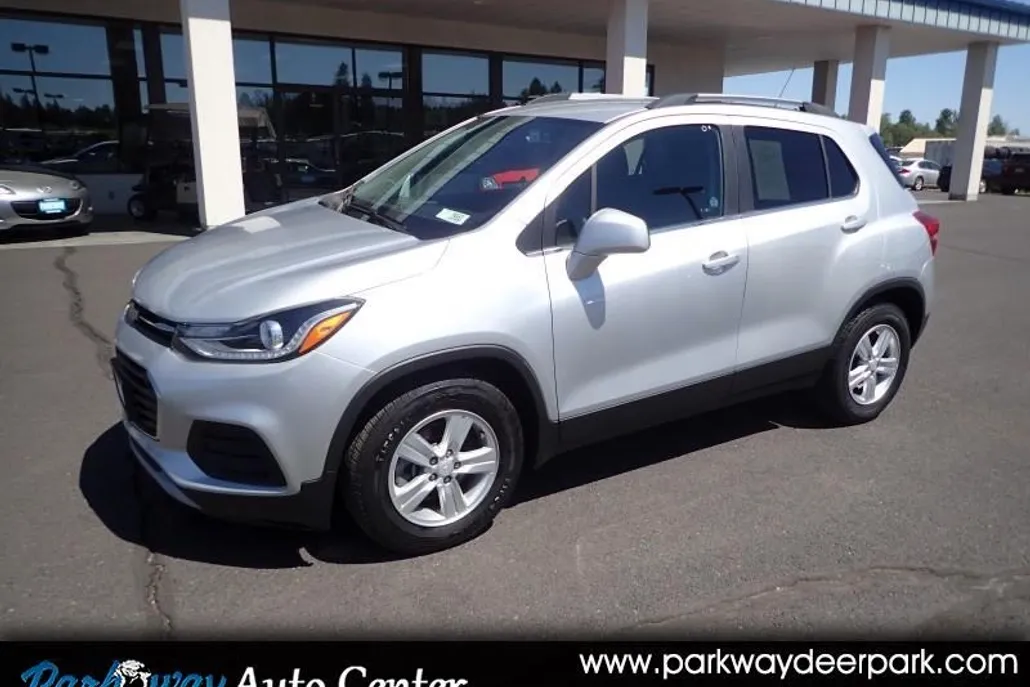 2017 Chevrolet Trax LT photo 1