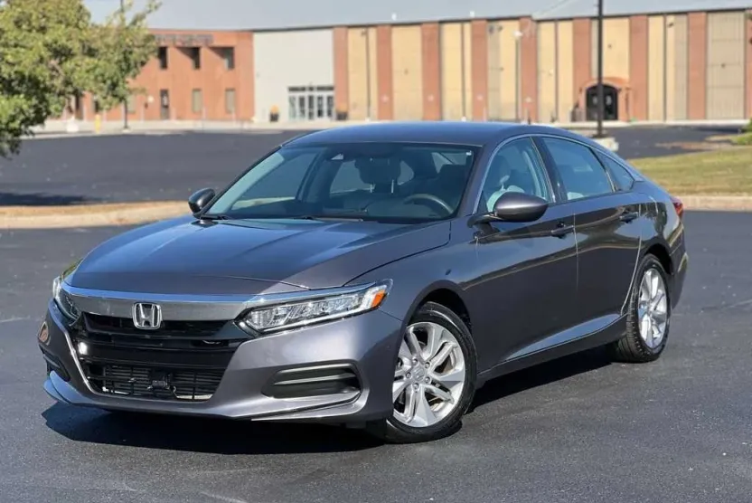 2019 Honda Accord LX 1.5T photo 1