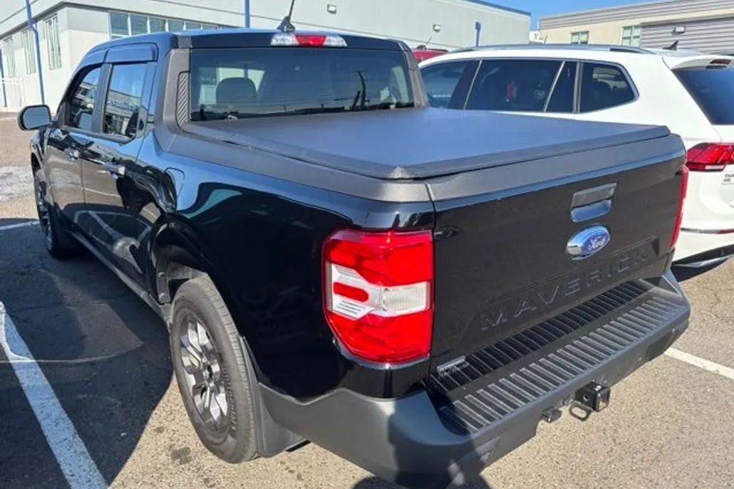 2024 Ford Maverick XLT photo 1