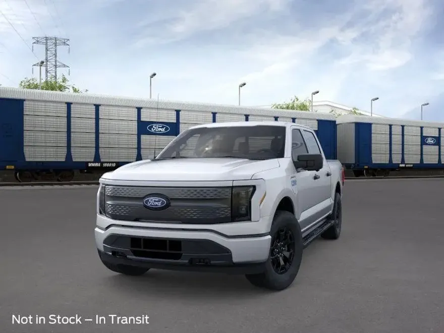2025 Ford F-150 Lightning XLT photo 1