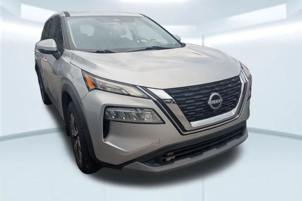 2022 Nissan Rogue SV photo 1