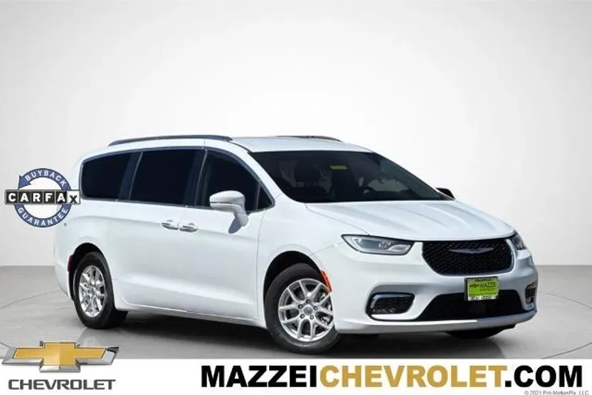 2021 Chrysler Pacifica Touring L photo 1