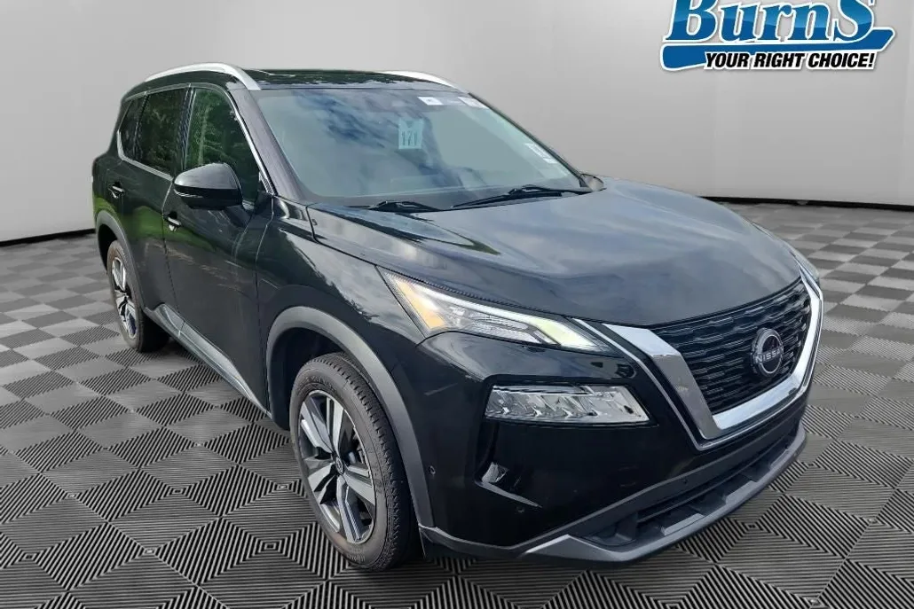 2023 Nissan Rogue SL photo 1