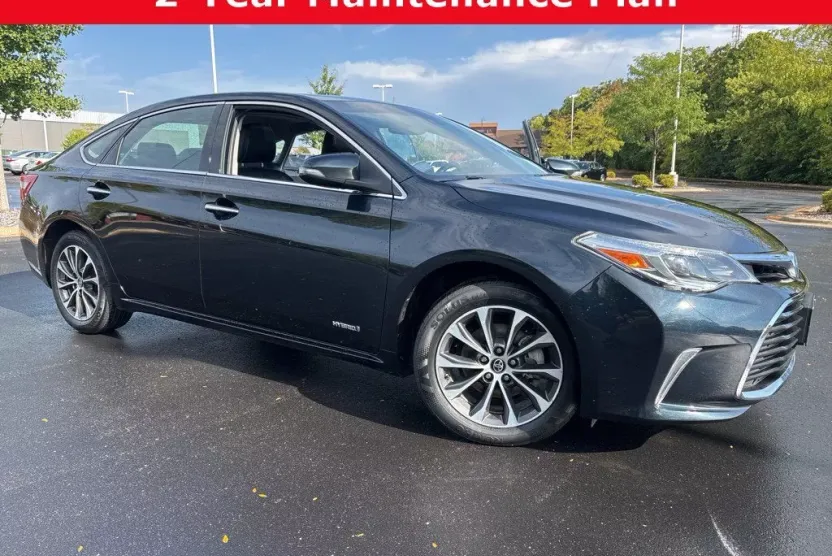 2018 Toyota Avalon Hybrid XLE Plus photo 1