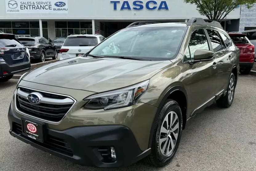 2022 Subaru Outback Premium photo 1