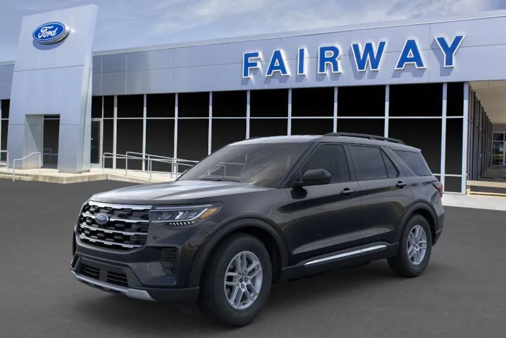 2025 Ford Explorer photo 1