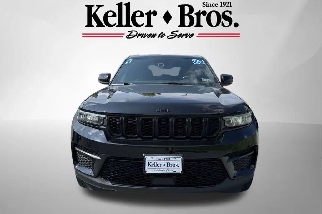 2022 Jeep Grand Cherokee Altitude photo 1