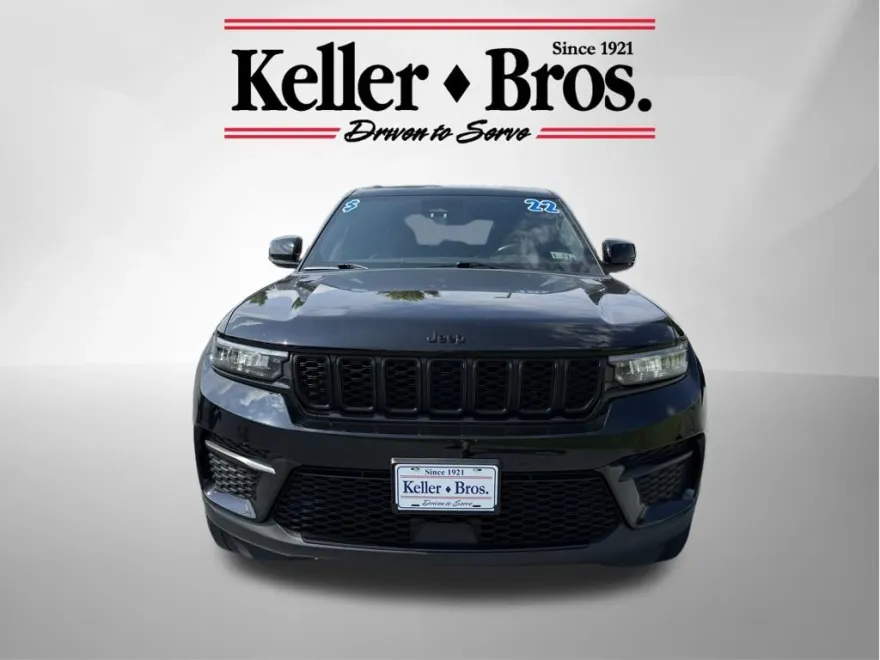 2022 Jeep Grand Cherokee Altitude photo 1