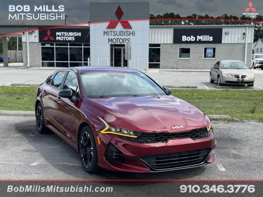 2022 Kia K5 GT-Line photo 1