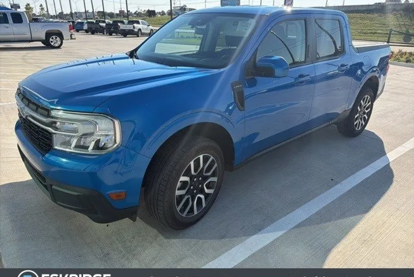 2022 Ford Maverick Lariat photo 1