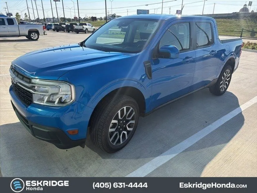 2022 Ford Maverick Lariat photo 1