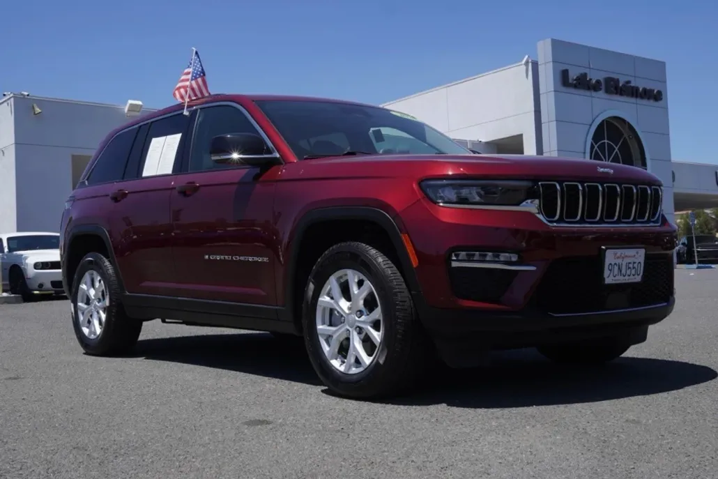 2023 Jeep Grand Cherokee Limited photo 1