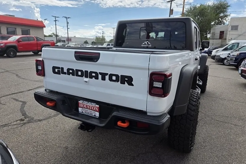 2023 Jeep Gladiator Mojave photo 1