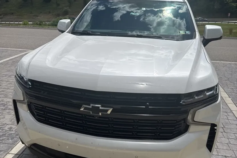 2024 Chevrolet Suburban RST photo 1