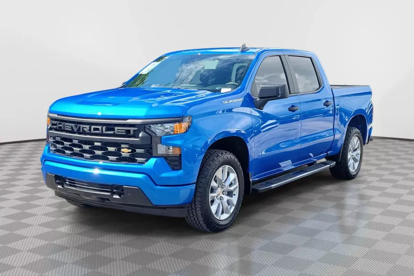 2025 Chevrolet Silverado 1500 Custom photo 1