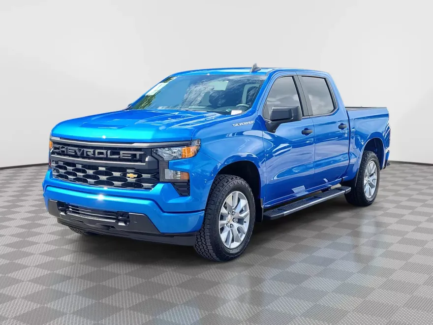2025 Chevrolet Silverado 1500 Custom photo 1