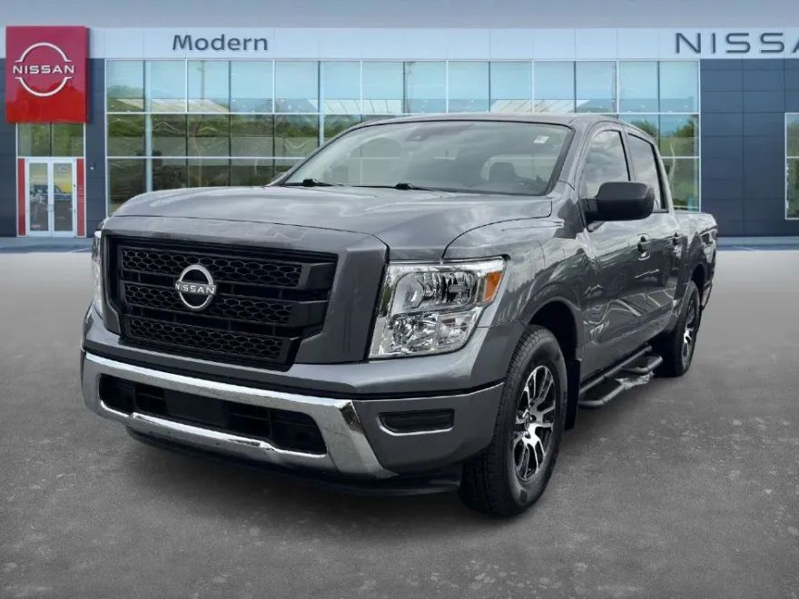 2024 Nissan Titan SV photo 1