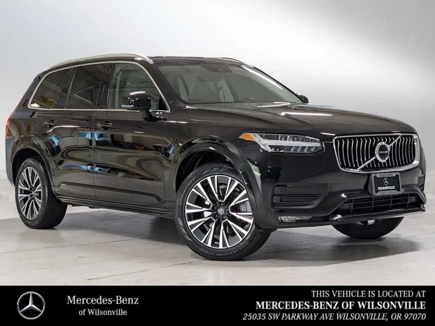 2022 Volvo XC90 T6 AWD Momentum photo 1