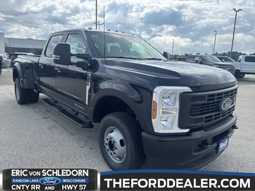 2025 Ford F-350 photo 1