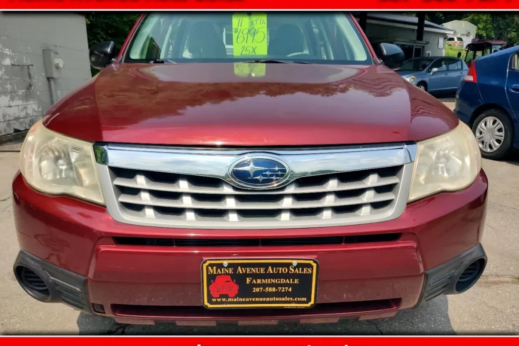 2011 Subaru Forester X photo 1