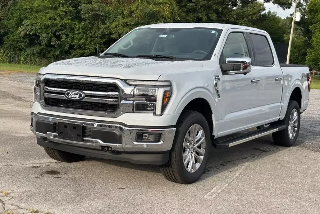 2025 Ford F-150 Lariat photo 1