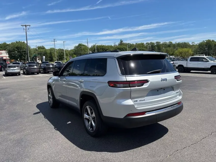 2022 Jeep Grand Cherokee Limited photo 1