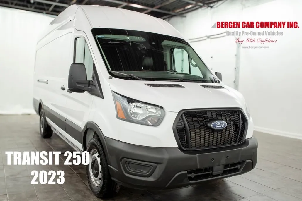 2023 Ford Transit photo 1