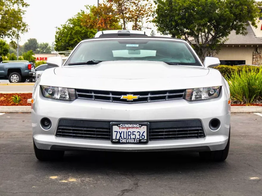 2015 Chevrolet Camaro 1LT photo 1