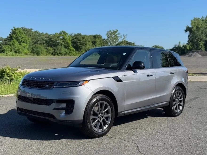 2025 Land Rover Range Rover Sport SE photo 1