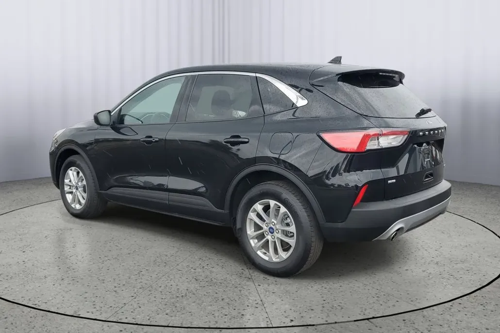 2022 Ford Escape SE photo 1