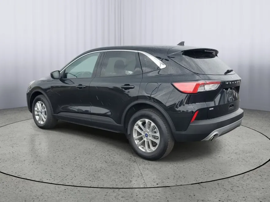 2022 Ford Escape SE photo 1