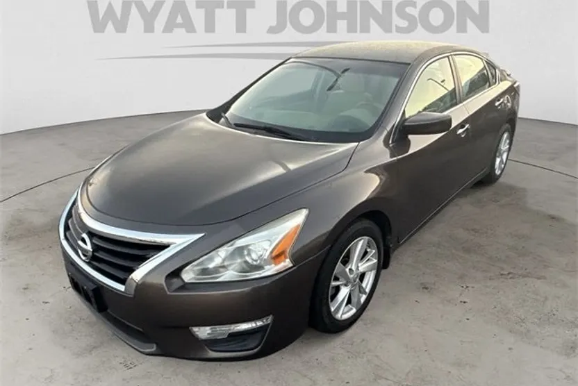 2014 Nissan Altima 2.5 SV photo 1