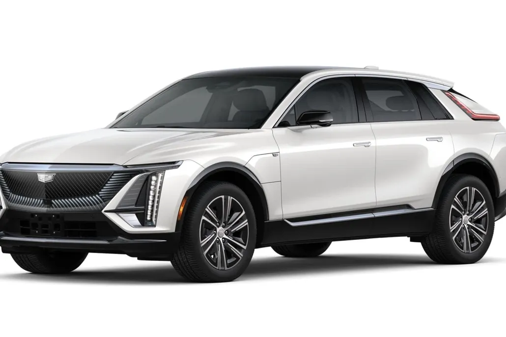 2025 Cadillac Lyriq Luxury photo 1