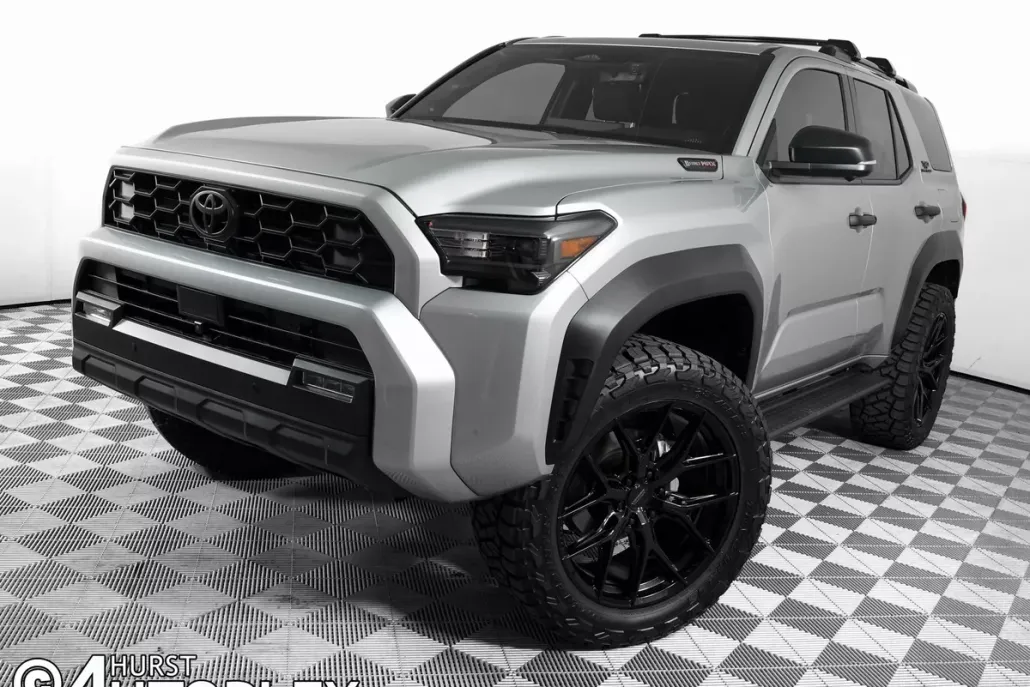2025 Toyota 4Runner TRD Off-Road photo 1